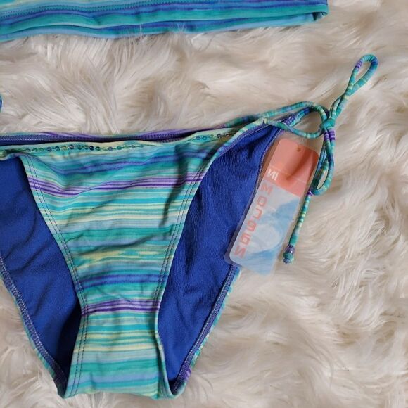 In Mocean juniors NWT bikini - Picture 3 of 12